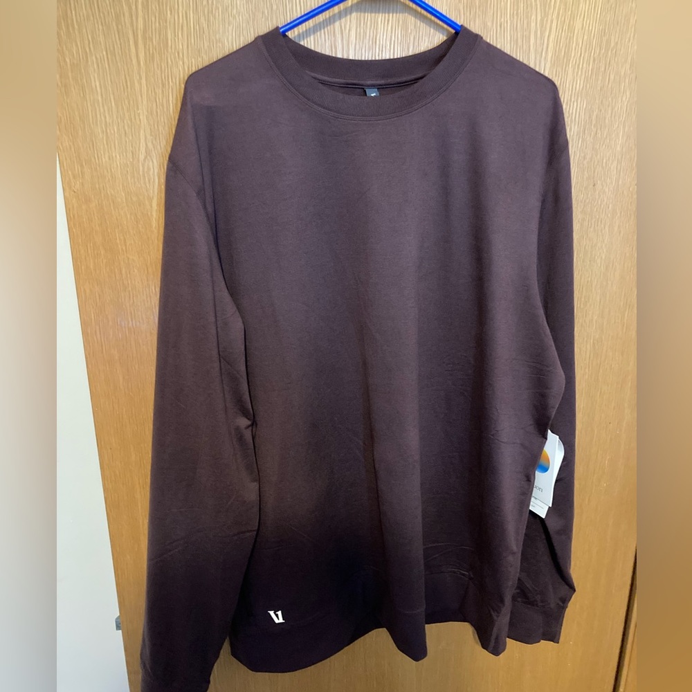NWT Vuori Crewneck